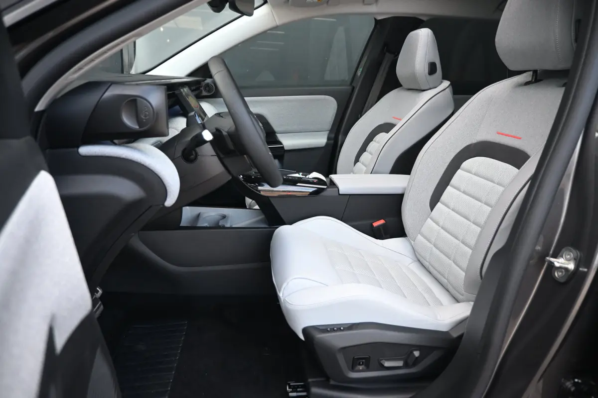 1.6 Plug-In Hybrid 195 Max tot 8 Jaar Garantie! | Schuif-/Kanteldak | Stoel/Stuurverwarming | Massagestoelen | Vol-Leder | Adaptive Cruise !!