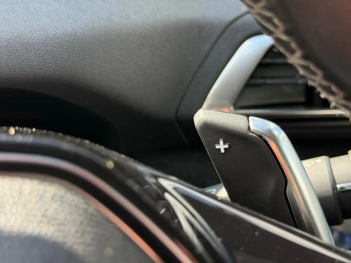 1.6 HYbrid 225 Allure Pack Business Trekhaak | Achteruitrijcamera | Keyless | Elektrische achterklep | Stoel verwarming | Apple carplay & Android auto | Navigatie