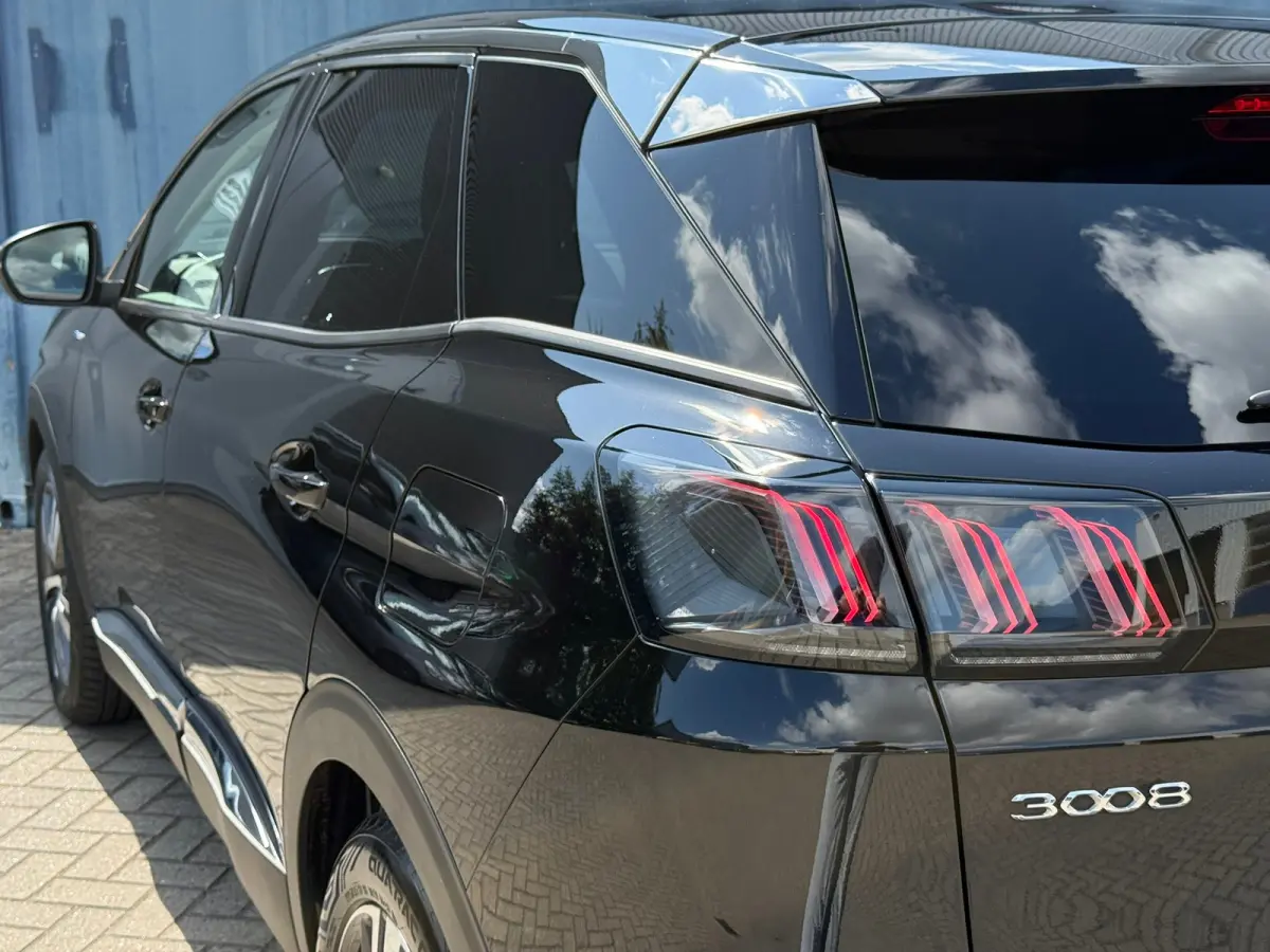 1.6 HYbrid 225 Allure Pack Business Trekhaak | Achteruitrijcamera | Keyless | Elektrische achterklep | Stoel verwarming | Apple carplay & Android auto | Navigatie