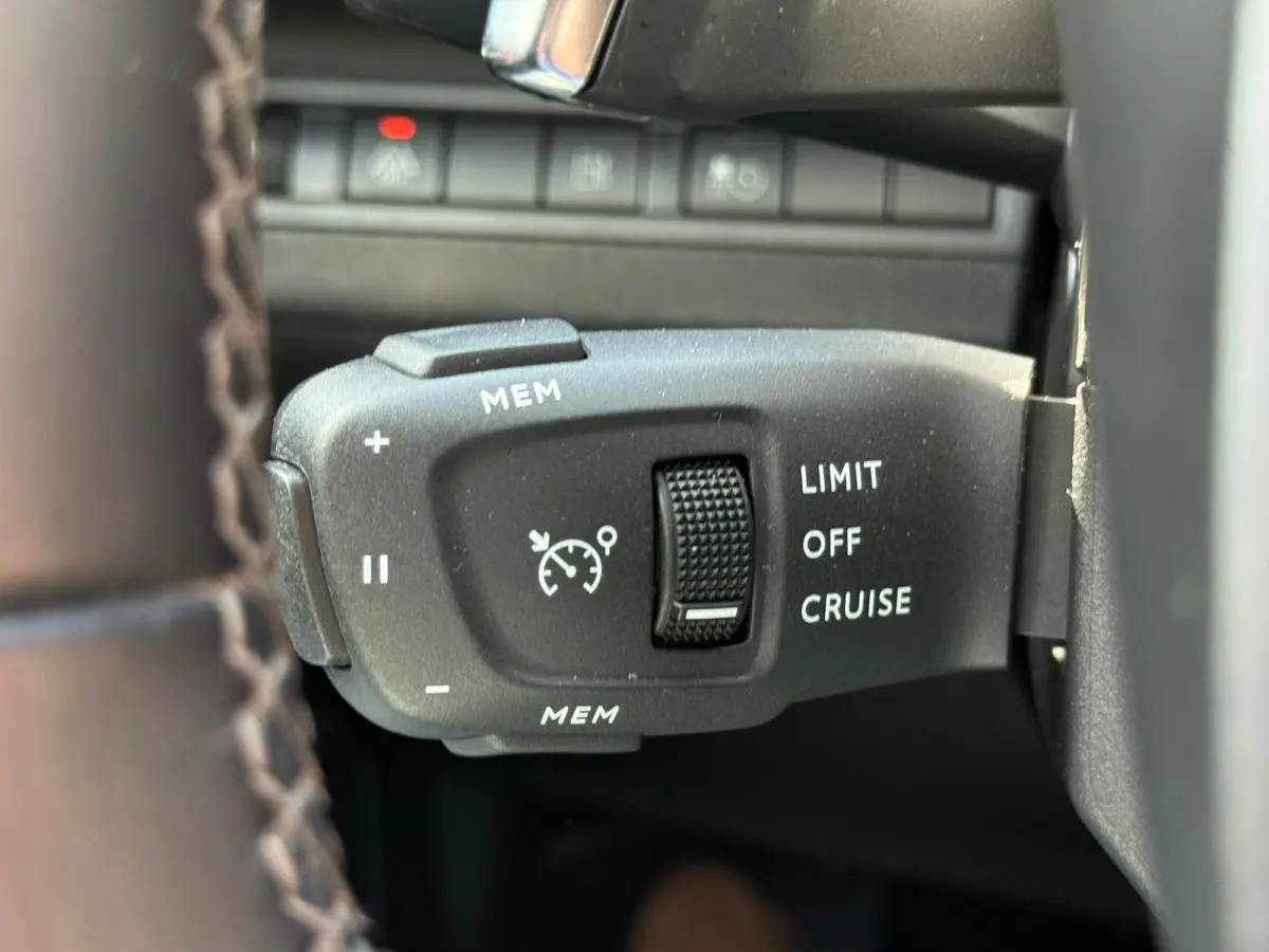 1.6 HYbrid 225 Allure Pack Business Trekhaak | Achteruitrijcamera | Keyless | Elektrische achterklep | Stoel verwarming | Apple carplay & Android auto | Navigatie