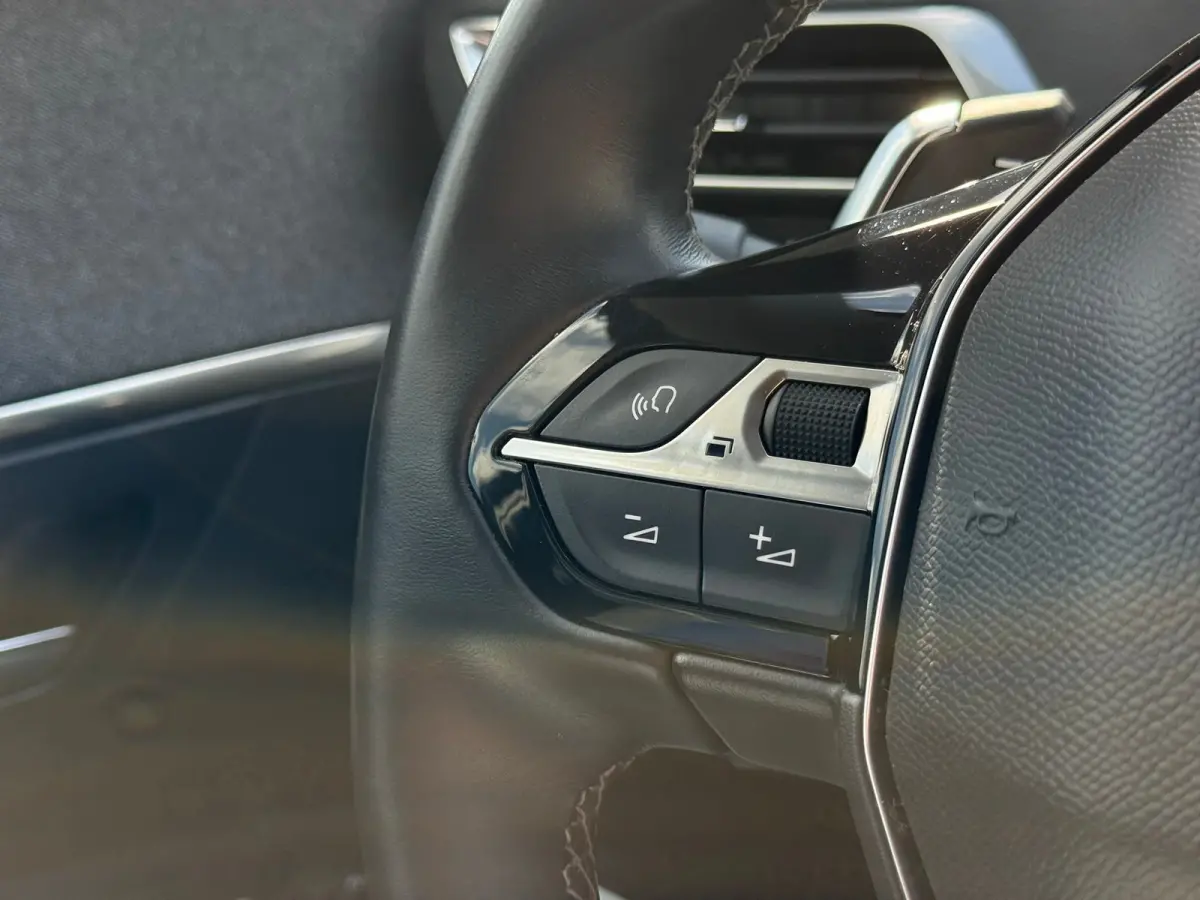 1.6 HYbrid 225 Allure Pack Business Trekhaak | Achteruitrijcamera | Keyless | Elektrische achterklep | Stoel verwarming | Apple carplay & Android auto | Navigatie