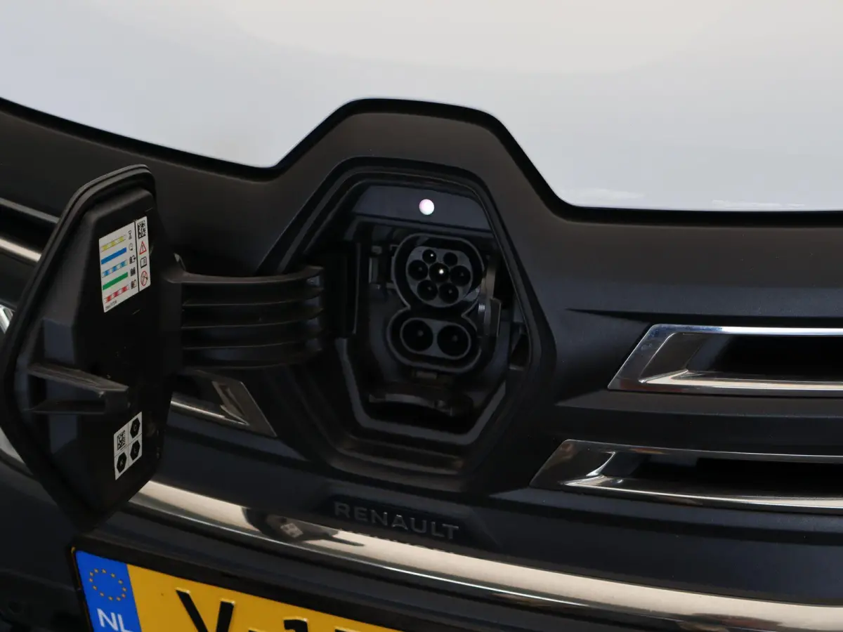 Extra L2 22 kW 44 kWh | Climate control |  Parkeersensoren rondom |  Achteruitrijcamera |