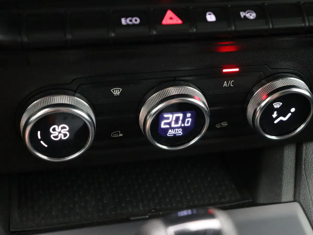 Extra L2 22 kW 44 kWh | Climate control |  Parkeersensoren rondom |  Achteruitrijcamera |