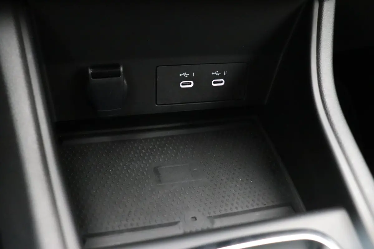 TCe 90 techno | Harman Kardon | Stoel en stuurverwarming | Achteruitrijcamera |
