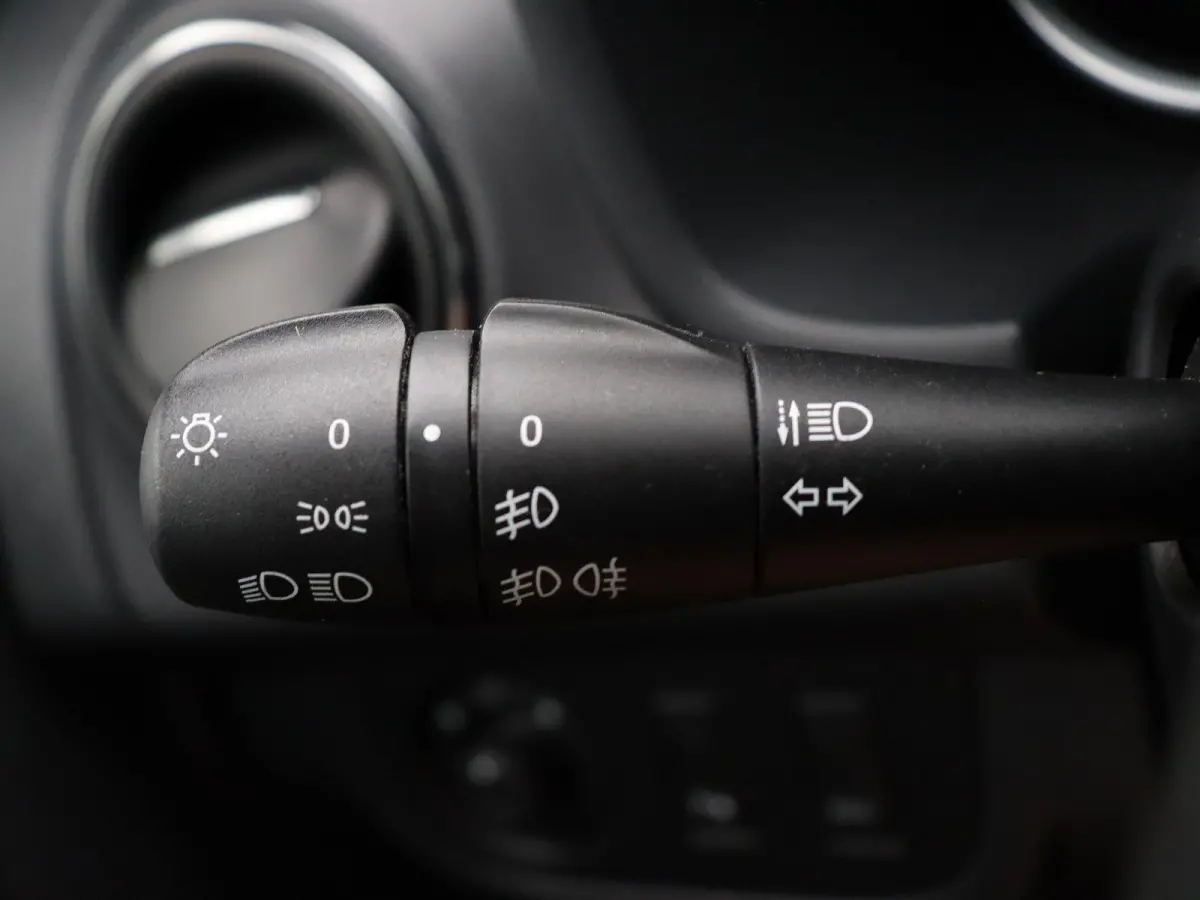 0.9 TCe SL Royaal | Dealer onderhouden | Achteruitrijcamera | Airco | Lichtmetalen velgen | Cruise control |
