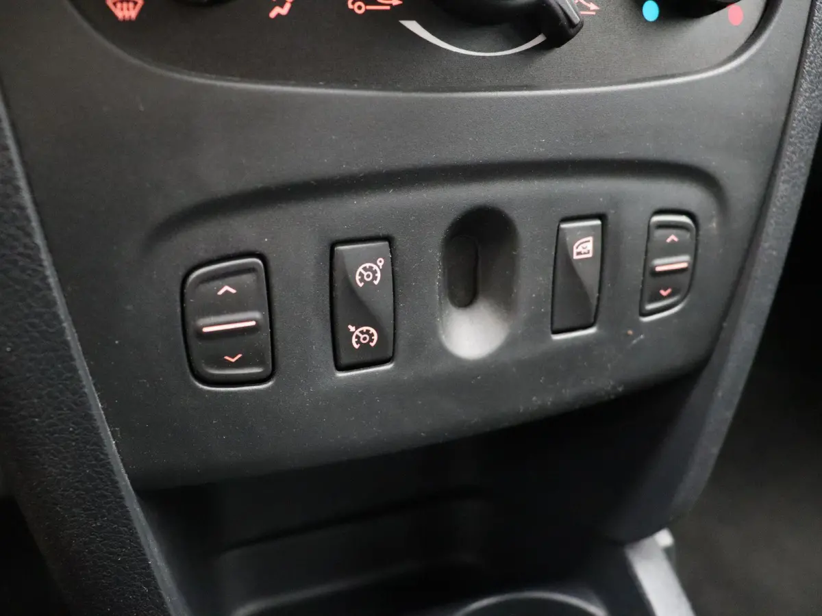 0.9 TCe SL Royaal | Dealer onderhouden | Achteruitrijcamera | Airco | Lichtmetalen velgen | Cruise control |