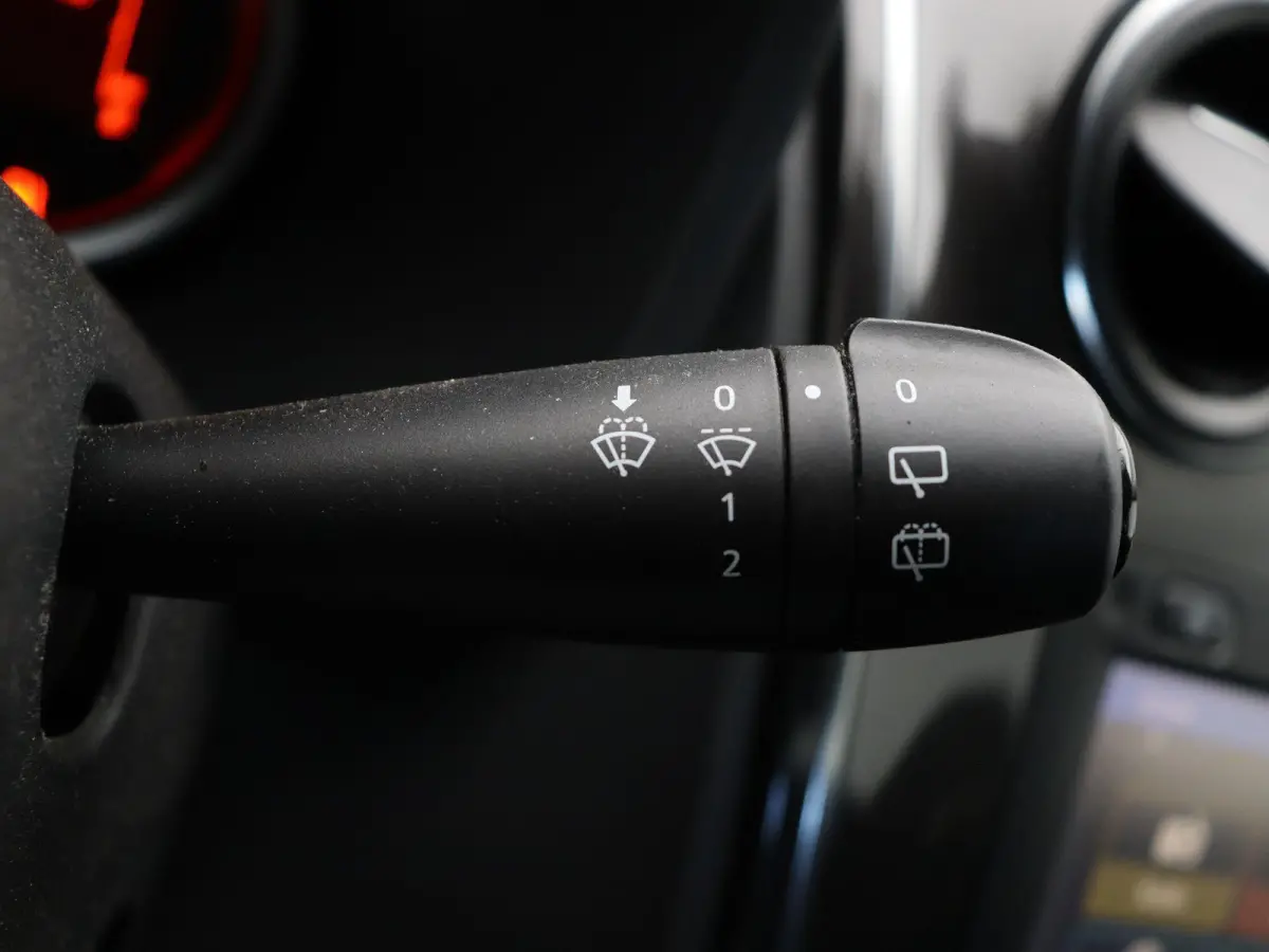 0.9 TCe SL Royaal | Dealer onderhouden | Achteruitrijcamera | Airco | Lichtmetalen velgen | Cruise control |