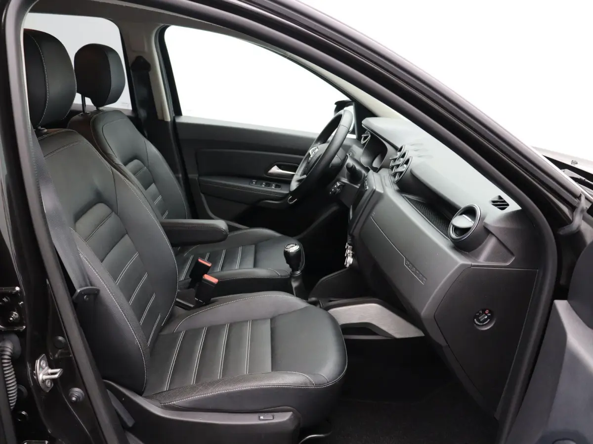 1.3 TCe 4x4 Prestige | Trekhaak 1500kg geremd | Lederen bekleding | Cimate control | Achteruitrijcamera | Dodehoek detectie |