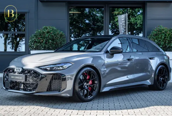 RS5 Avant e-hybrid quattro