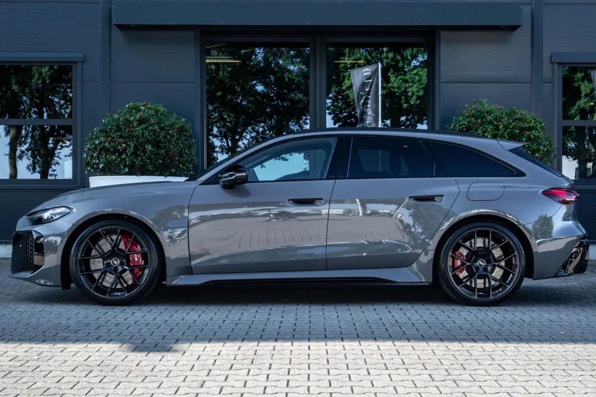 RS5 Avant e-hybrid quattro