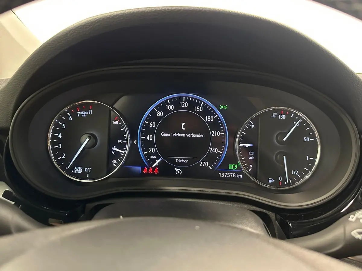 1.2 Elegance TREKHAAK CAMERA CLIMATE