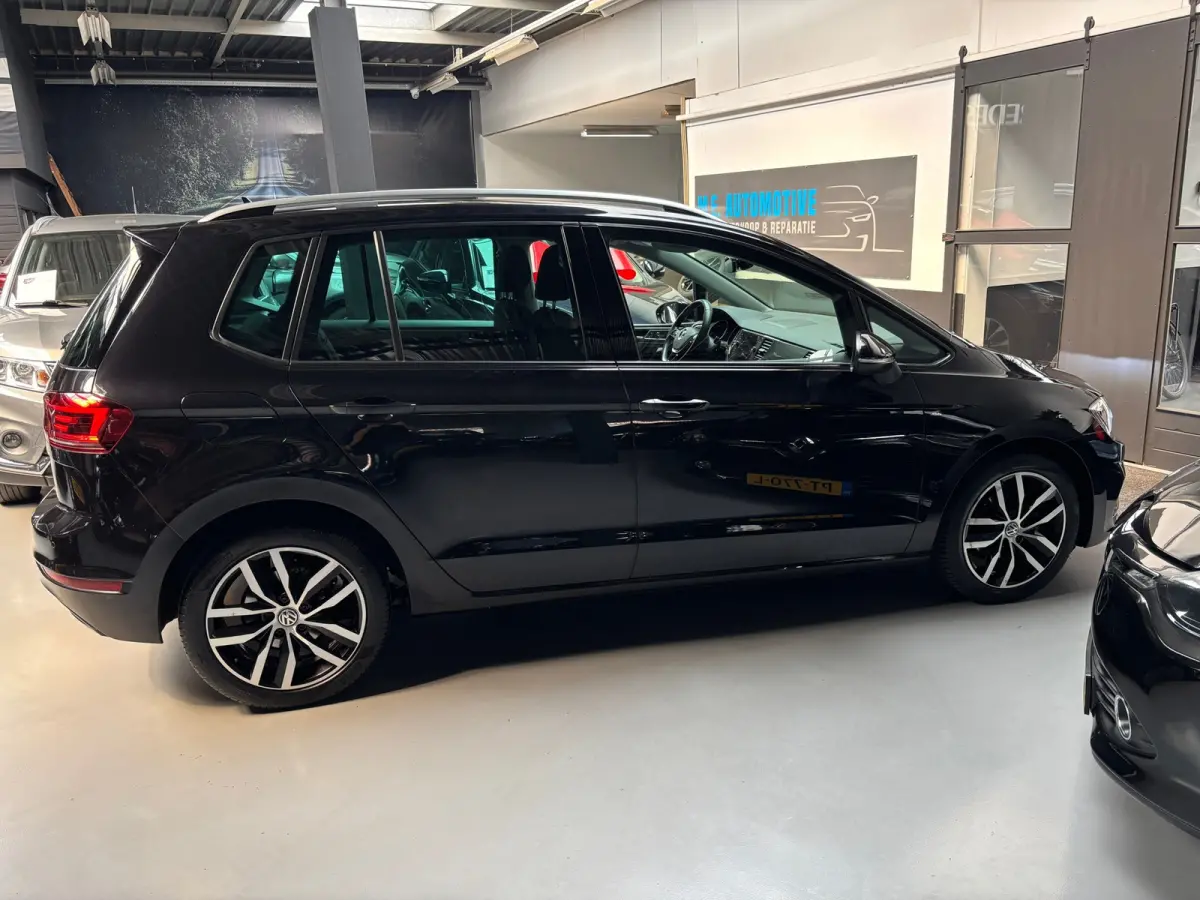 1.0 TSI Highline Edition Camera / Navigatie