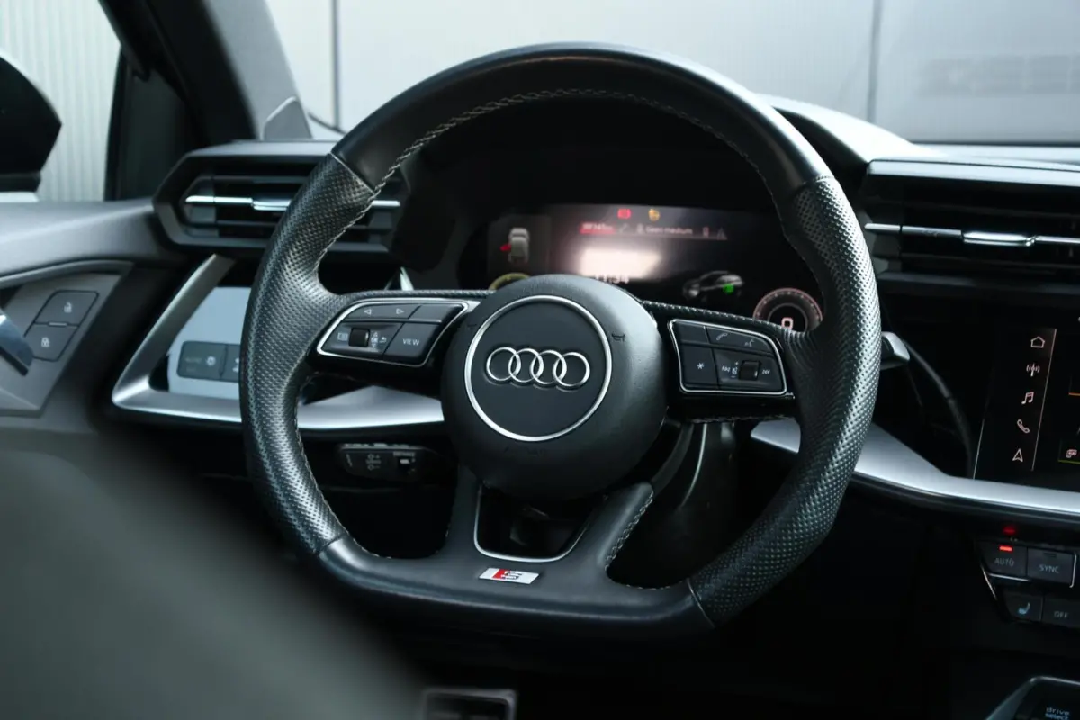 40 TFSI e S-line PANO | LEDER | S-LINE