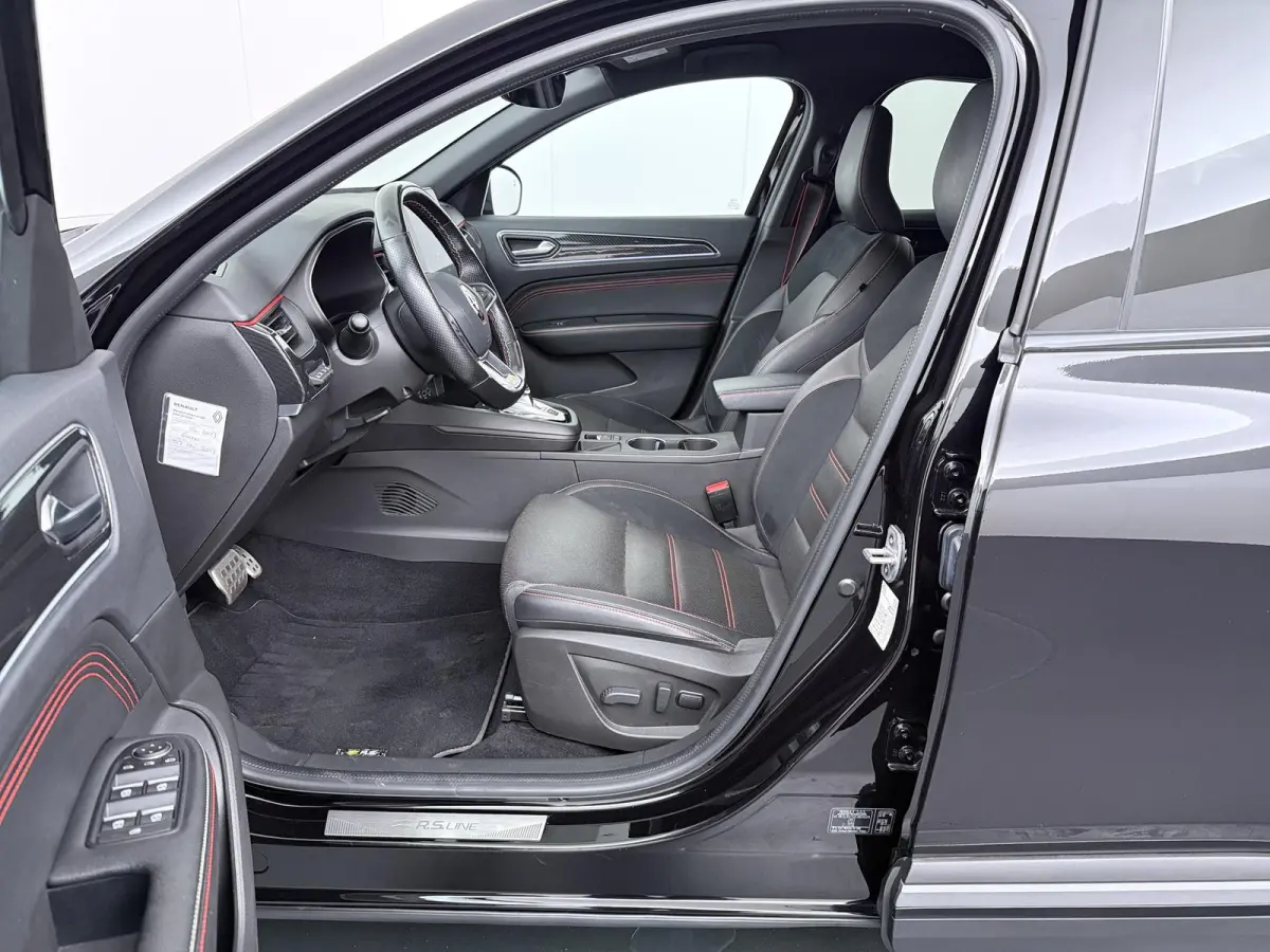 E-Tech Hybrid 145 R.S. Line | SoH 82% | Lederen Bekl. | Stoel- & Stuurverw. | Adapt. Cruise |
