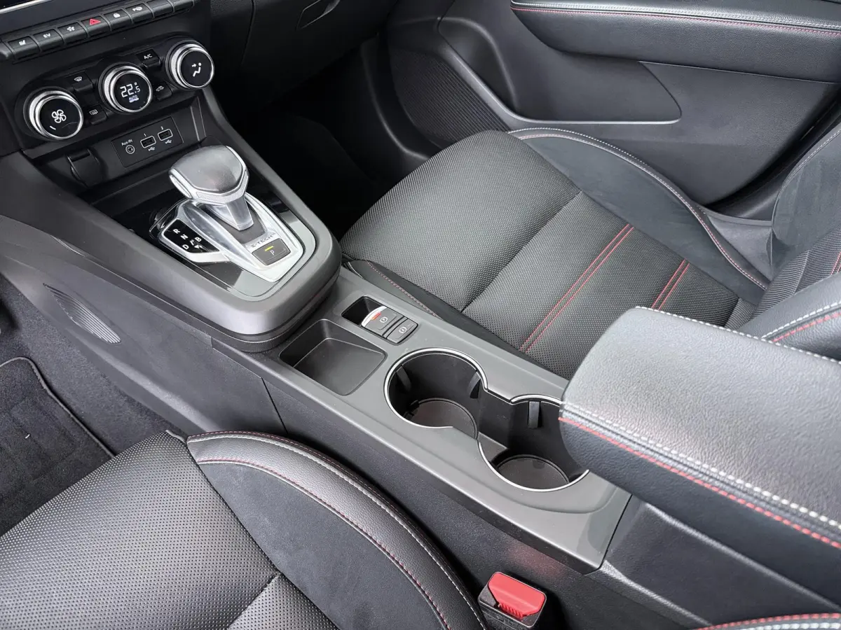 E-Tech Hybrid 145 R.S. Line | SoH 82% | Lederen Bekl. | Stoel- & Stuurverw. | Adapt. Cruise |