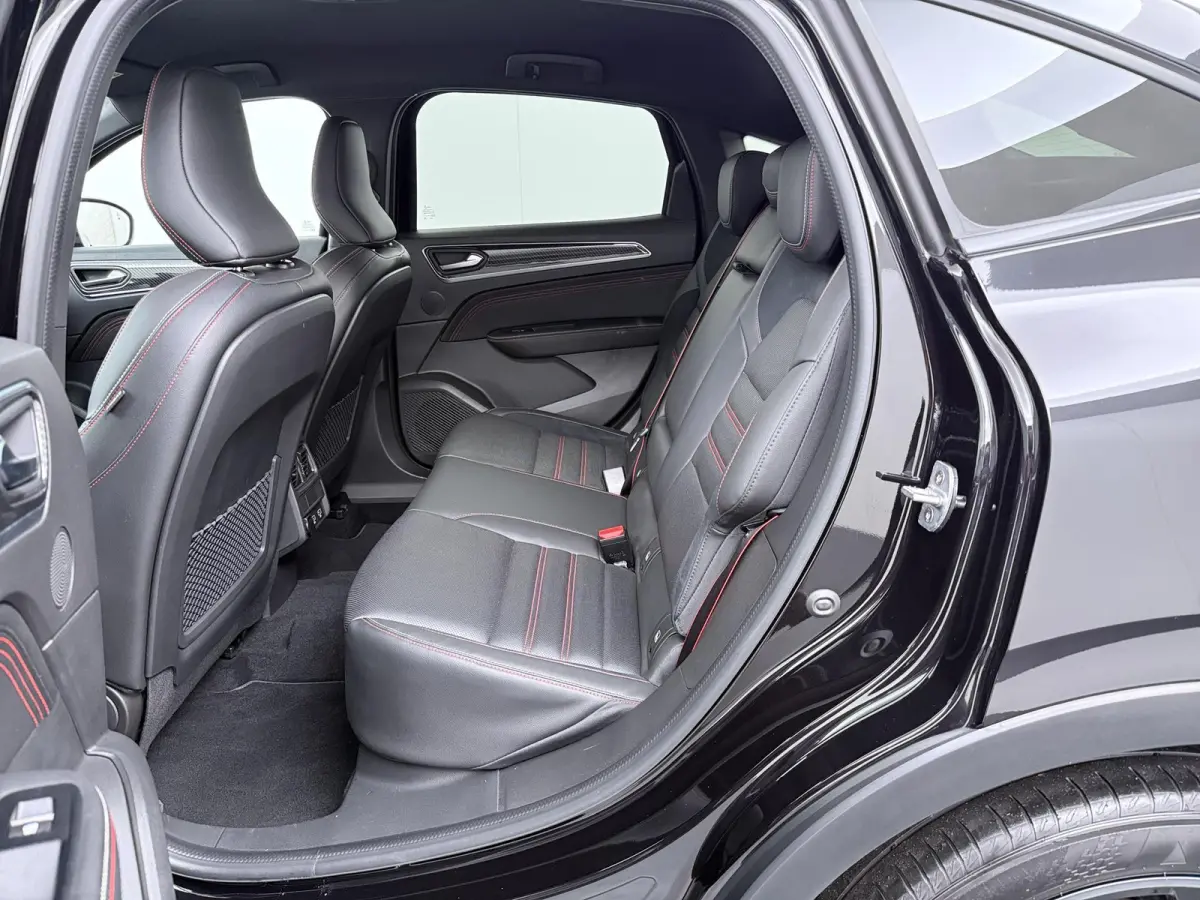E-Tech Hybrid 145 R.S. Line | SoH 82% | Lederen Bekl. | Stoel- & Stuurverw. | Adapt. Cruise |