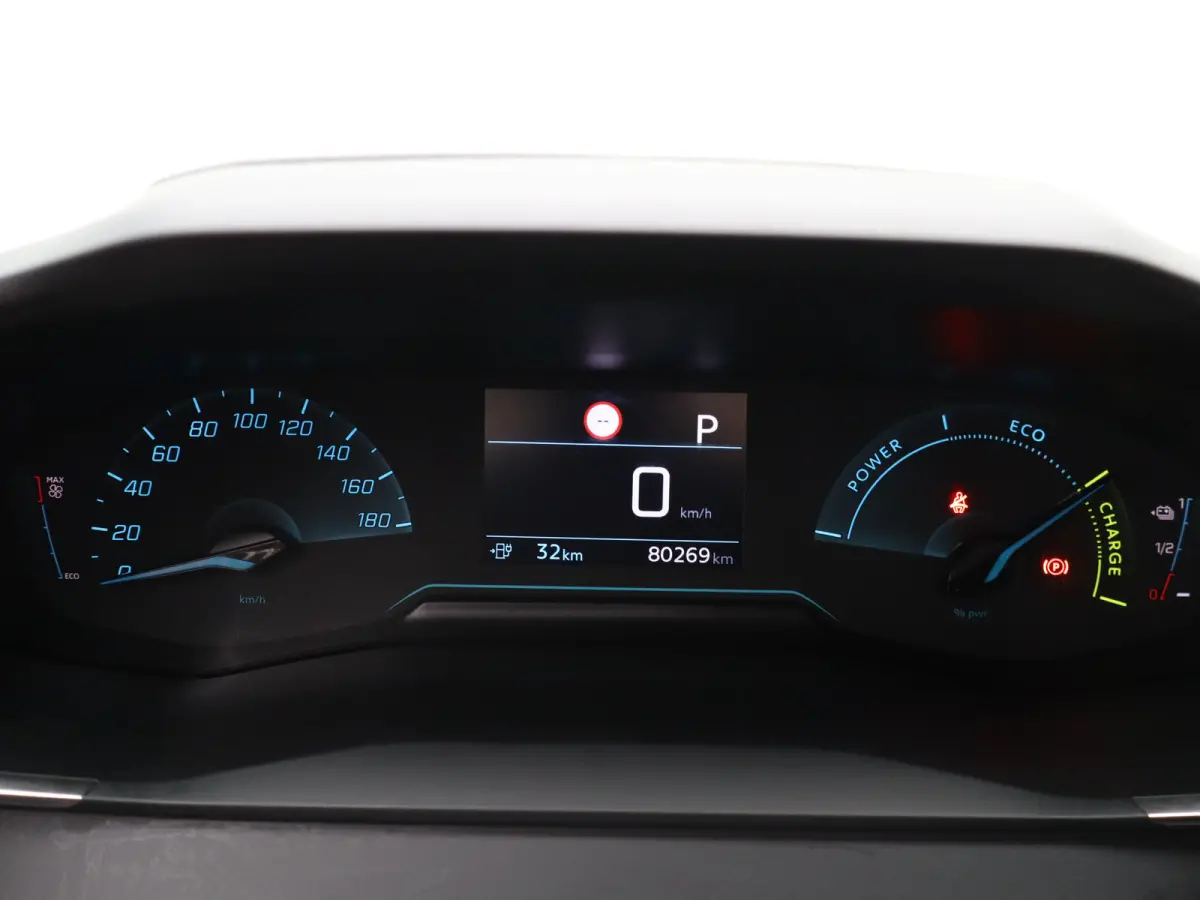 EV Active 50 kWh SOH 90% | Navigatie | Camera | Parkeersenoren | Apple Carplay/Android Auto | Climate Control
