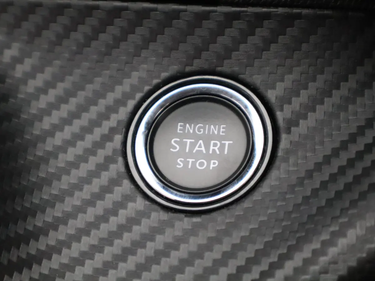 EV Active 50 kWh SOH 90% | Navigatie | Camera | Parkeersenoren | Apple Carplay/Android Auto | Climate Control