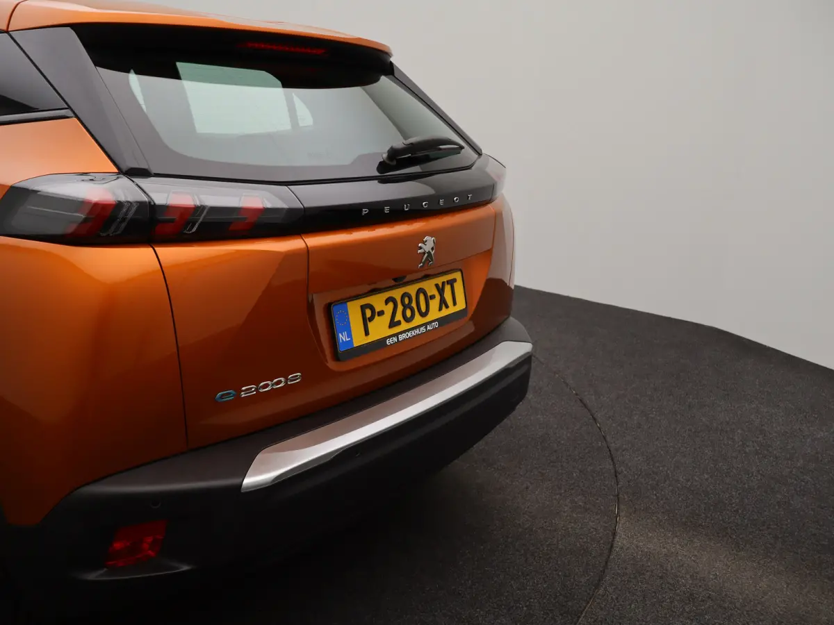 EV Active 50 kWh SOH 90% | Navigatie | Camera | Parkeersenoren | Apple Carplay/Android Auto | Climate Control