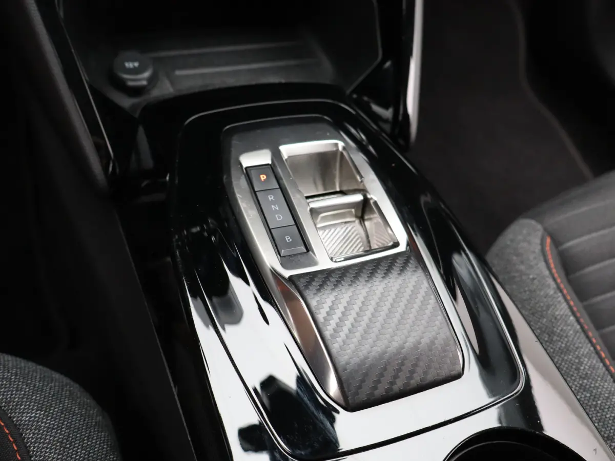 EV Active 50 kWh SOH 90% | Navigatie | Camera | Parkeersenoren | Apple Carplay/Android Auto | Climate Control