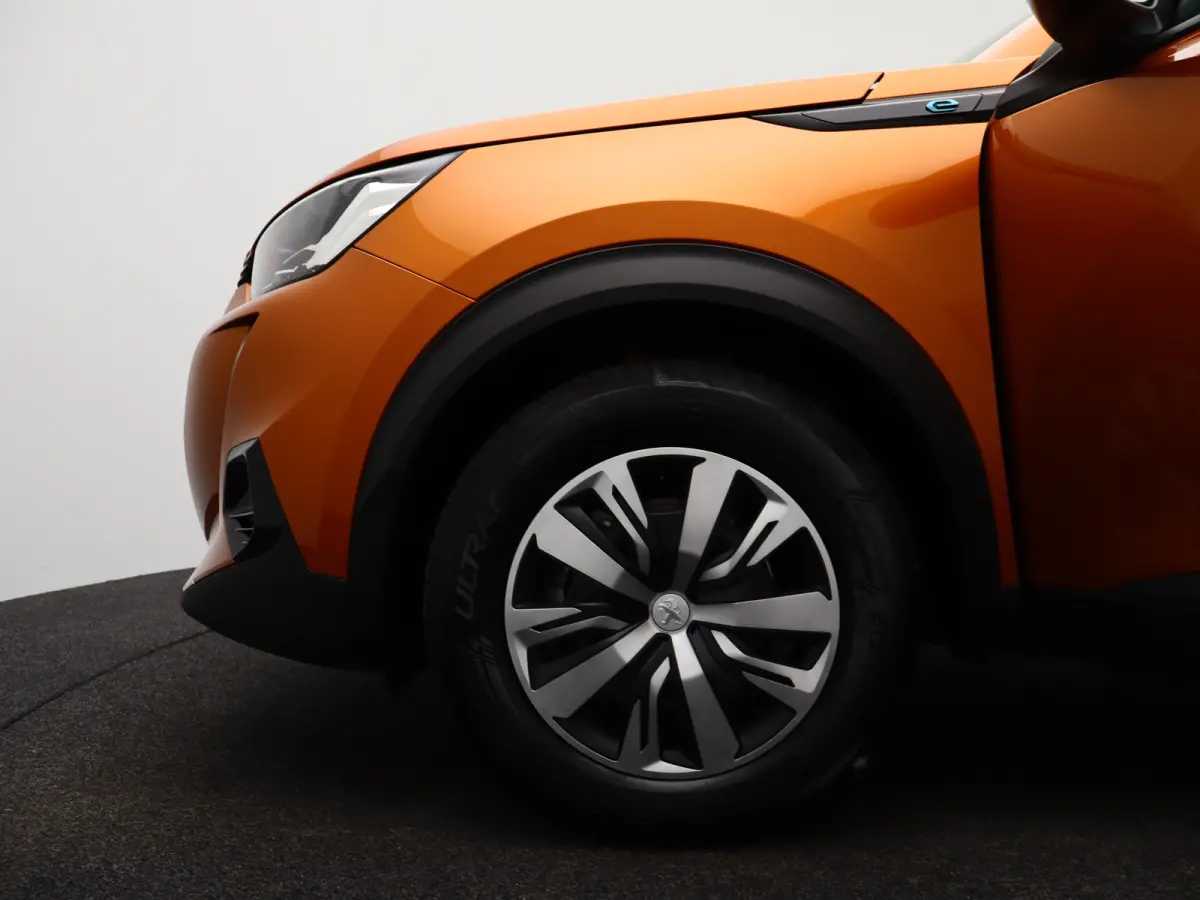 EV Active 50 kWh SOH 90% | Navigatie | Camera | Parkeersenoren | Apple Carplay/Android Auto | Climate Control