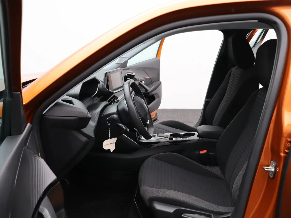 EV Active 50 kWh SOH 90% | Navigatie | Camera | Parkeersenoren | Apple Carplay/Android Auto | Climate Control
