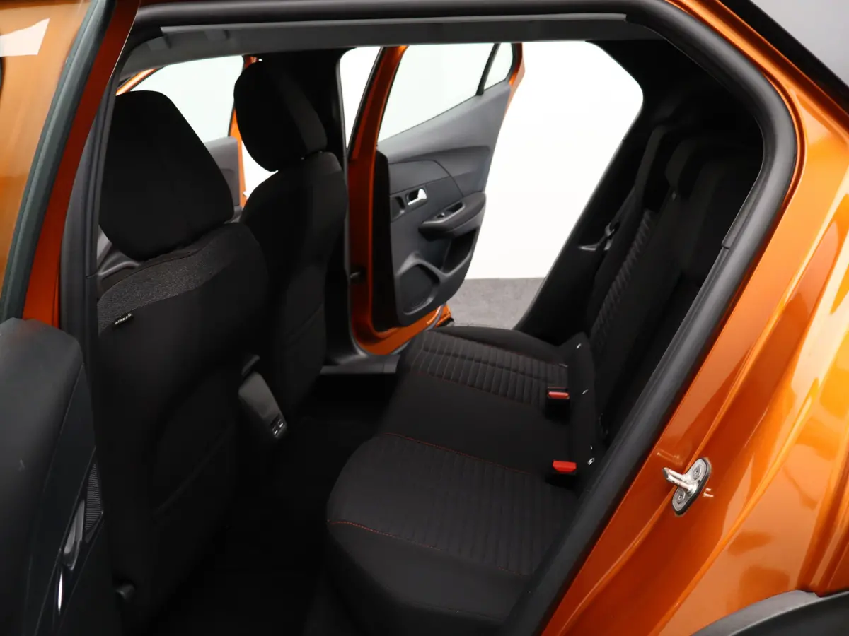 EV Active 50 kWh SOH 90% | Navigatie | Camera | Parkeersenoren | Apple Carplay/Android Auto | Climate Control