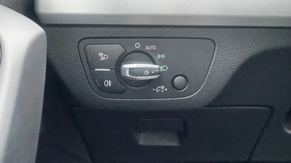 55 TFSIe 367PK S EDITION AUTOMAAT / NAVI / LEDER / CLIMA / FULL-LED / PDC / KEYLESS / 20" LMV / 2X S-LINE / ADAPT. CRUISE !!