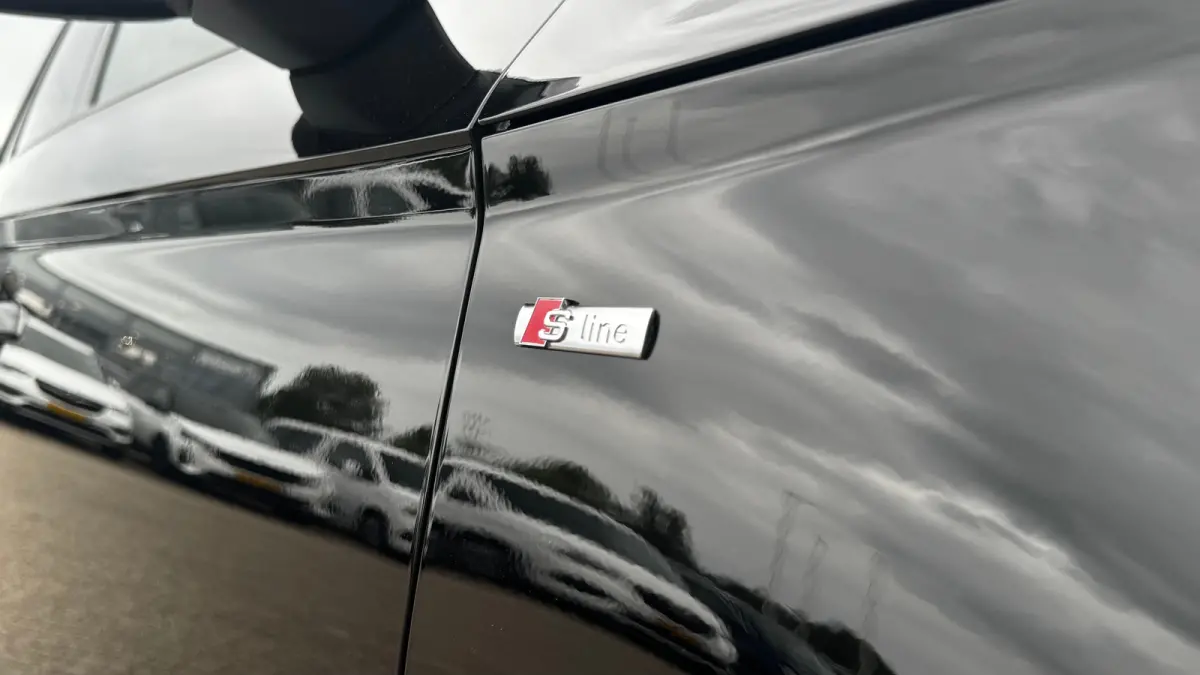55 TFSIe 367PK S EDITION AUTOMAAT / NAVI / LEDER / CLIMA / FULL-LED / PDC / KEYLESS / 20" LMV / 2X S-LINE / ADAPT. CRUISE !!