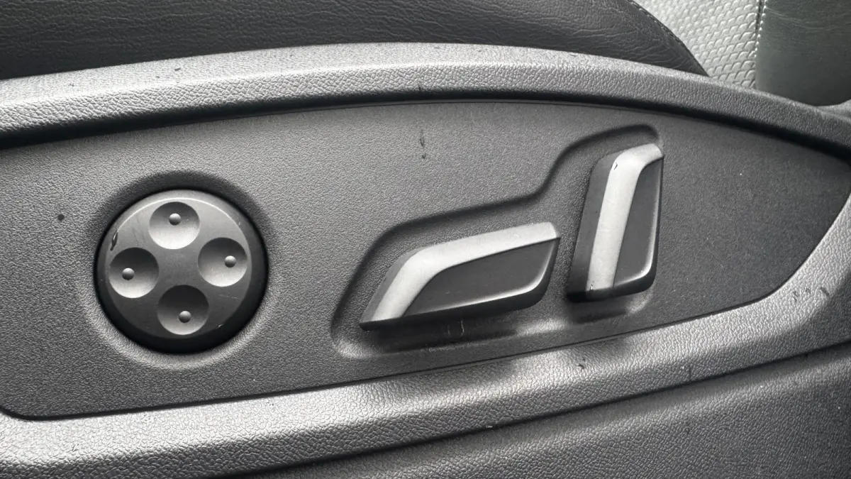 55 TFSIe 367PK S EDITION AUTOMAAT / NAVI / LEDER / CLIMA / FULL-LED / PDC / KEYLESS / 20" LMV / 2X S-LINE / ADAPT. CRUISE !!
