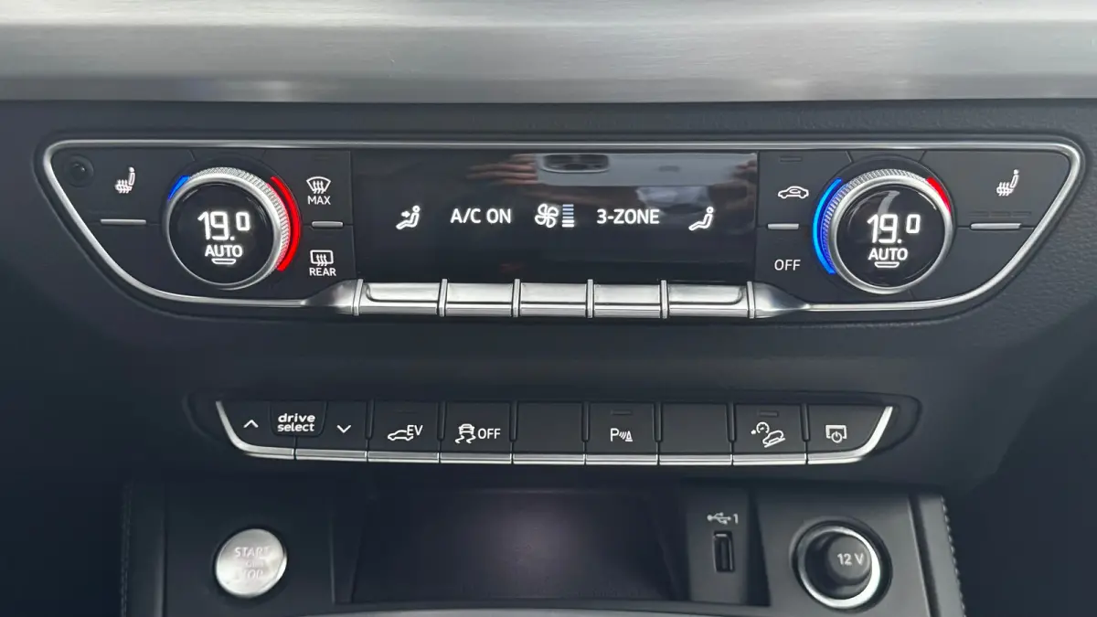 55 TFSIe 367PK S EDITION AUTOMAAT / NAVI / LEDER / CLIMA / FULL-LED / PDC / KEYLESS / 20" LMV / 2X S-LINE / ADAPT. CRUISE !!