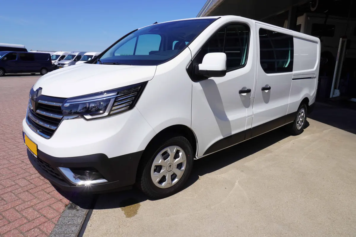 2.0 Blue dCi 150PK T29 L2H1 Advance DC Automaat nr. V042 | Climate | Cruise | Navi | Schuifdeur links en rechts