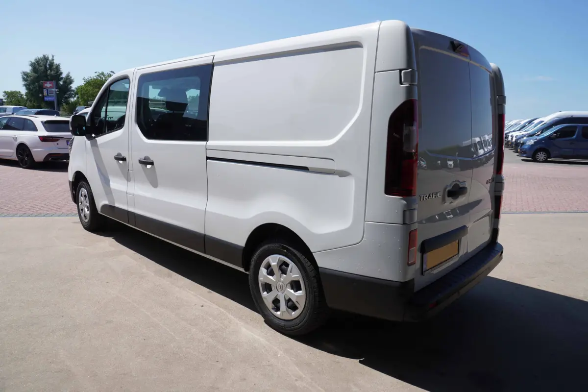 2.0 Blue dCi 150PK T29 L2H1 Advance DC Automaat nr. V042 | Climate | Cruise | Navi | Schuifdeur links en rechts