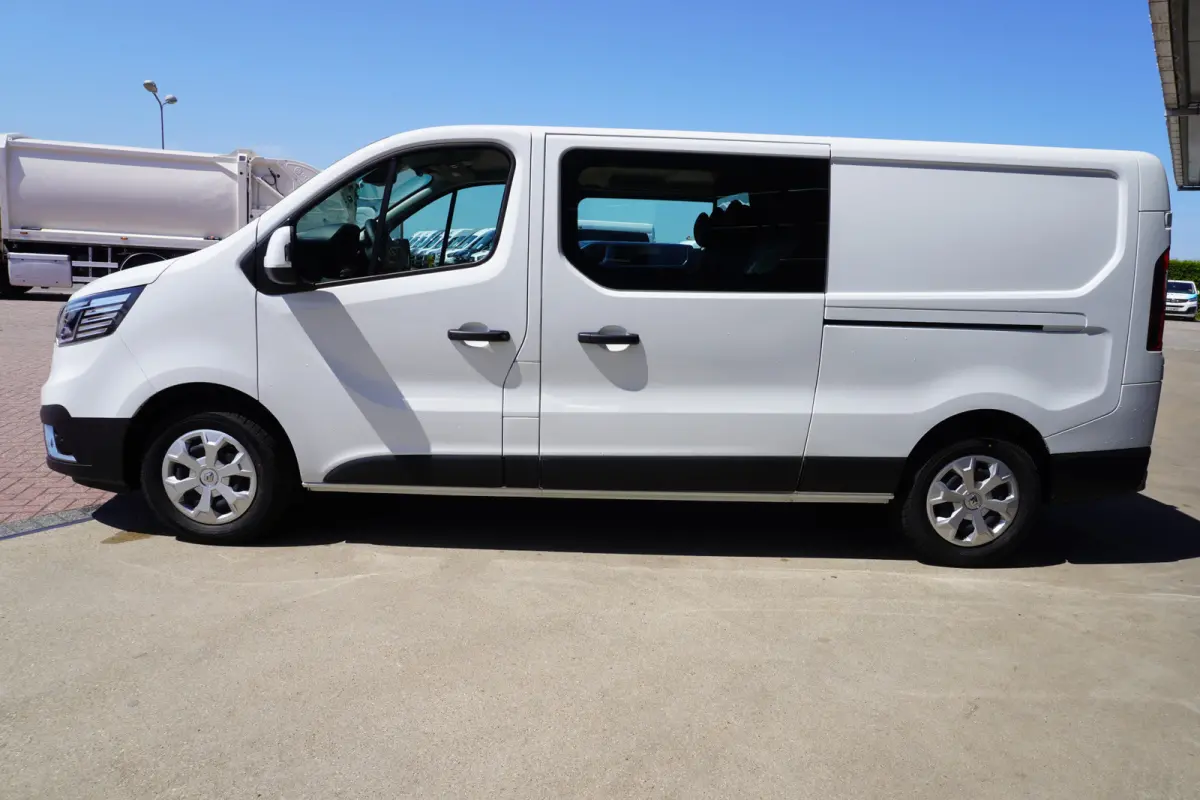 2.0 Blue dCi 150PK T29 L2H1 Advance DC Automaat nr. V042 | Climate | Cruise | Navi | Schuifdeur links en rechts