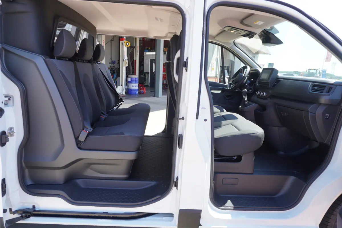 2.0 Blue dCi 150PK T29 L2H1 Advance DC Automaat nr. V042 | Climate | Cruise | Navi | Schuifdeur links en rechts