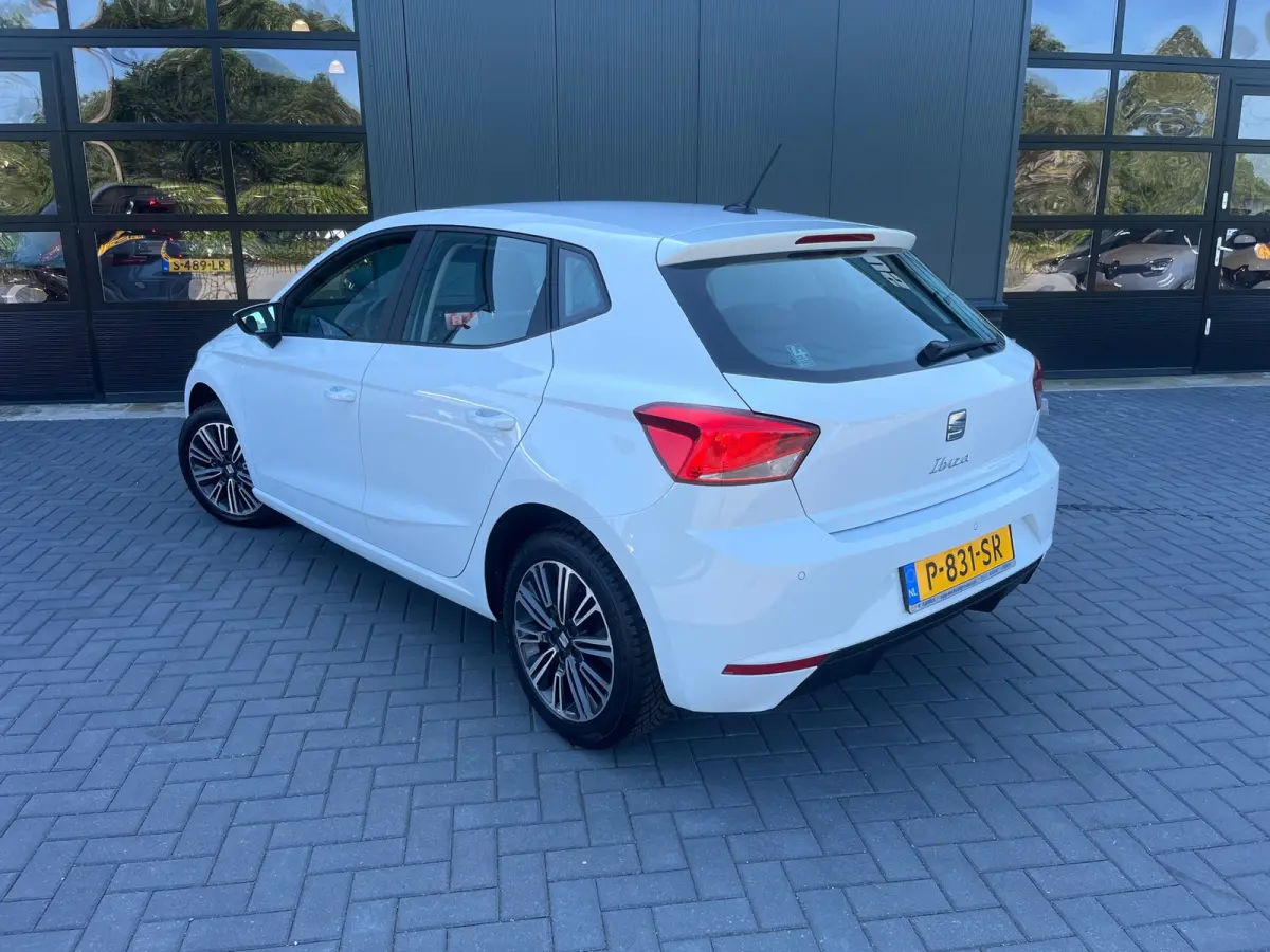 1.0 EcoTSI Style NL.Auto/Climatronic/Carplay/Cruise-control/1Ste Eigenaar/Dealer Onderhouden