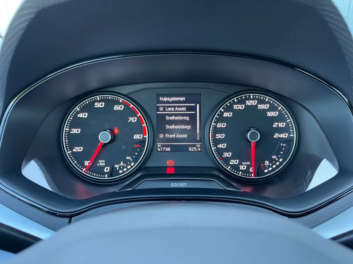 1.0 EcoTSI Style NL.Auto/Climatronic/Carplay/Cruise-control/1Ste Eigenaar/Dealer Onderhouden