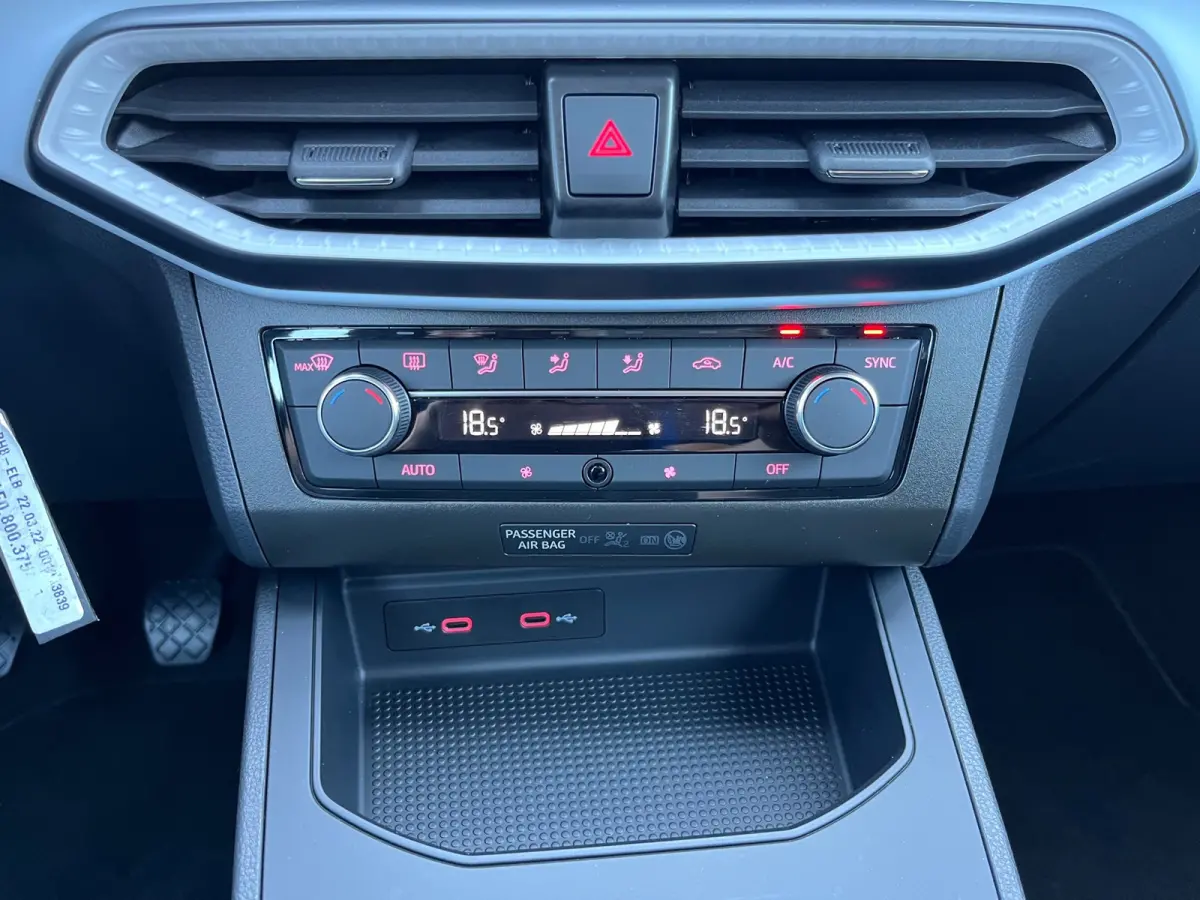 1.0 EcoTSI Style NL.Auto/Climatronic/Carplay/Cruise-control/1Ste Eigenaar/Dealer Onderhouden