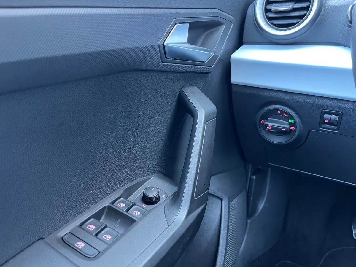 1.0 EcoTSI Style NL.Auto/Climatronic/Carplay/Cruise-control/1Ste Eigenaar/Dealer Onderhouden