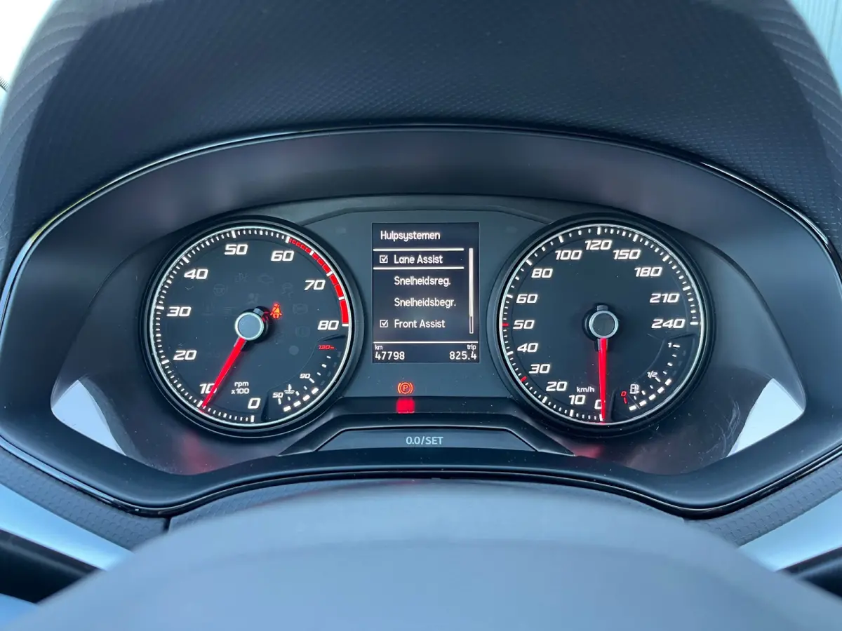 1.0 EcoTSI Style NL.Auto/Climatronic/Carplay/Cruise-control/1Ste Eigenaar/Dealer Onderhouden