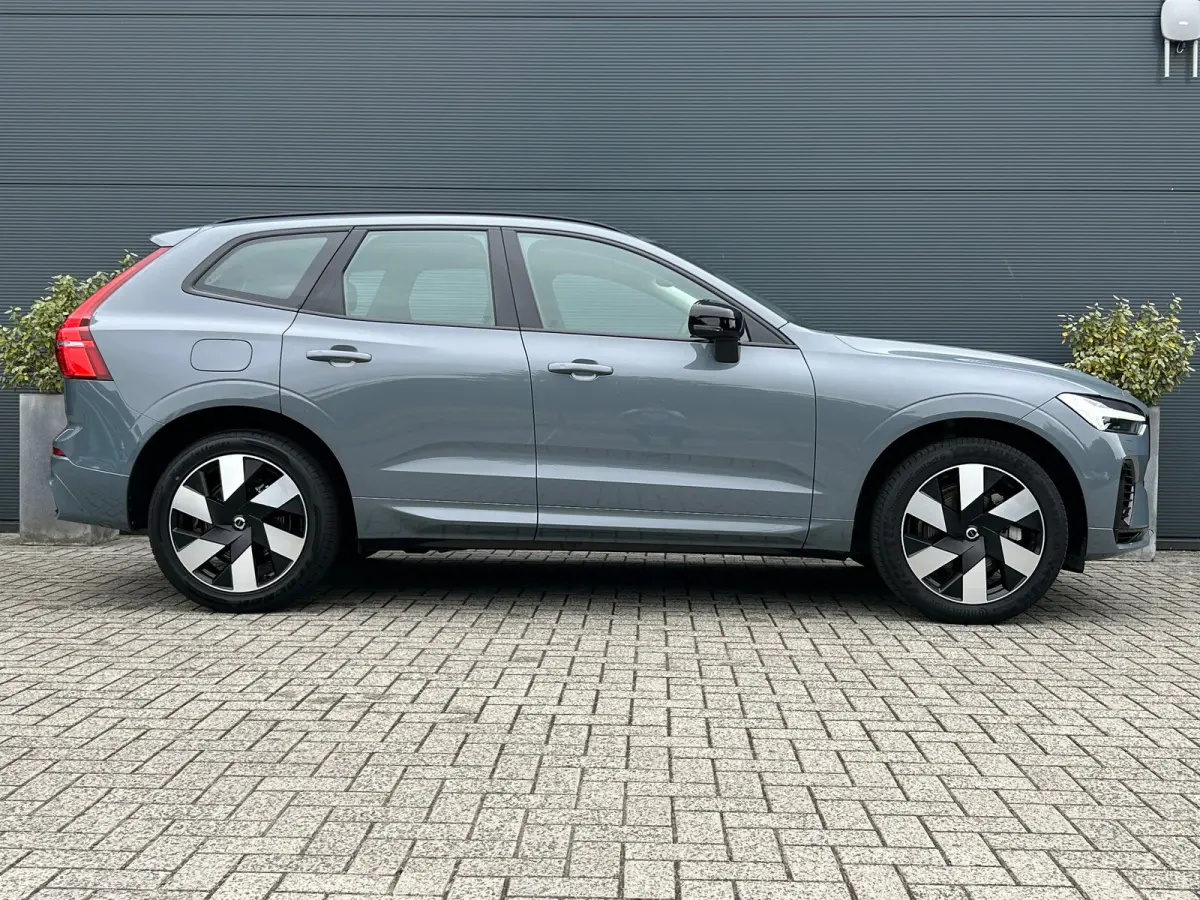 2.0 T6 Plug-in hybrid AWD Ultimate Dark | HU-Display | Harman/Kardon | Camera | Panoramadak |