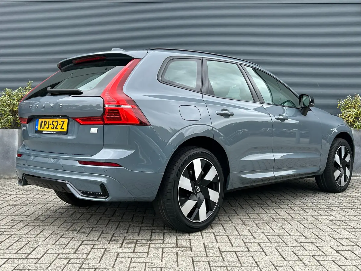 2.0 T6 Plug-in hybrid AWD Ultimate Dark | HU-Display | Harman/Kardon | Camera | Panoramadak |