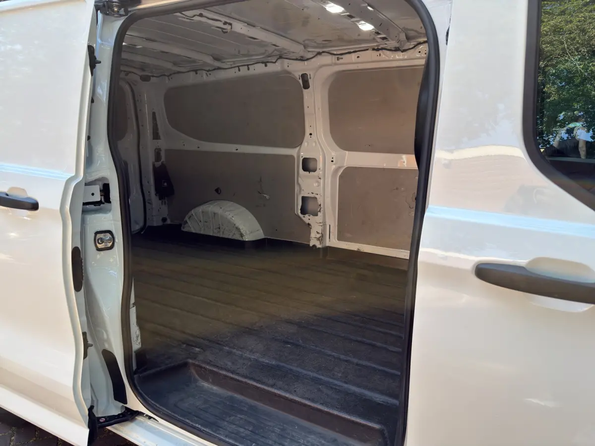 300 L2 Trend 136pk | L2 | Camera | Carplay | Schuifdeur Rechts |