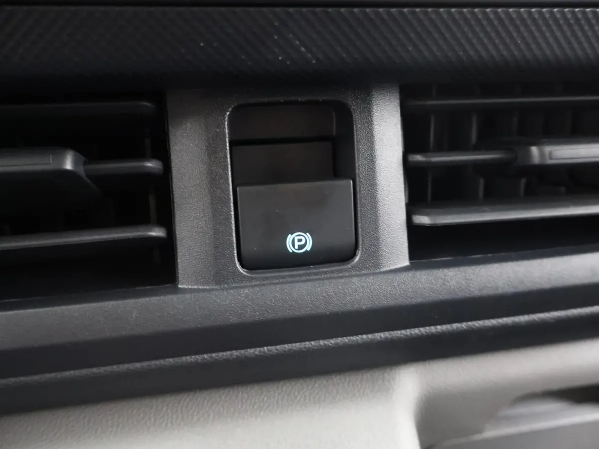 300 | 2.0 TDCI | L2 H1 | Trend | 3-zits | Parkeercamera | Cruise Control | Apple Carplay/Android Auto