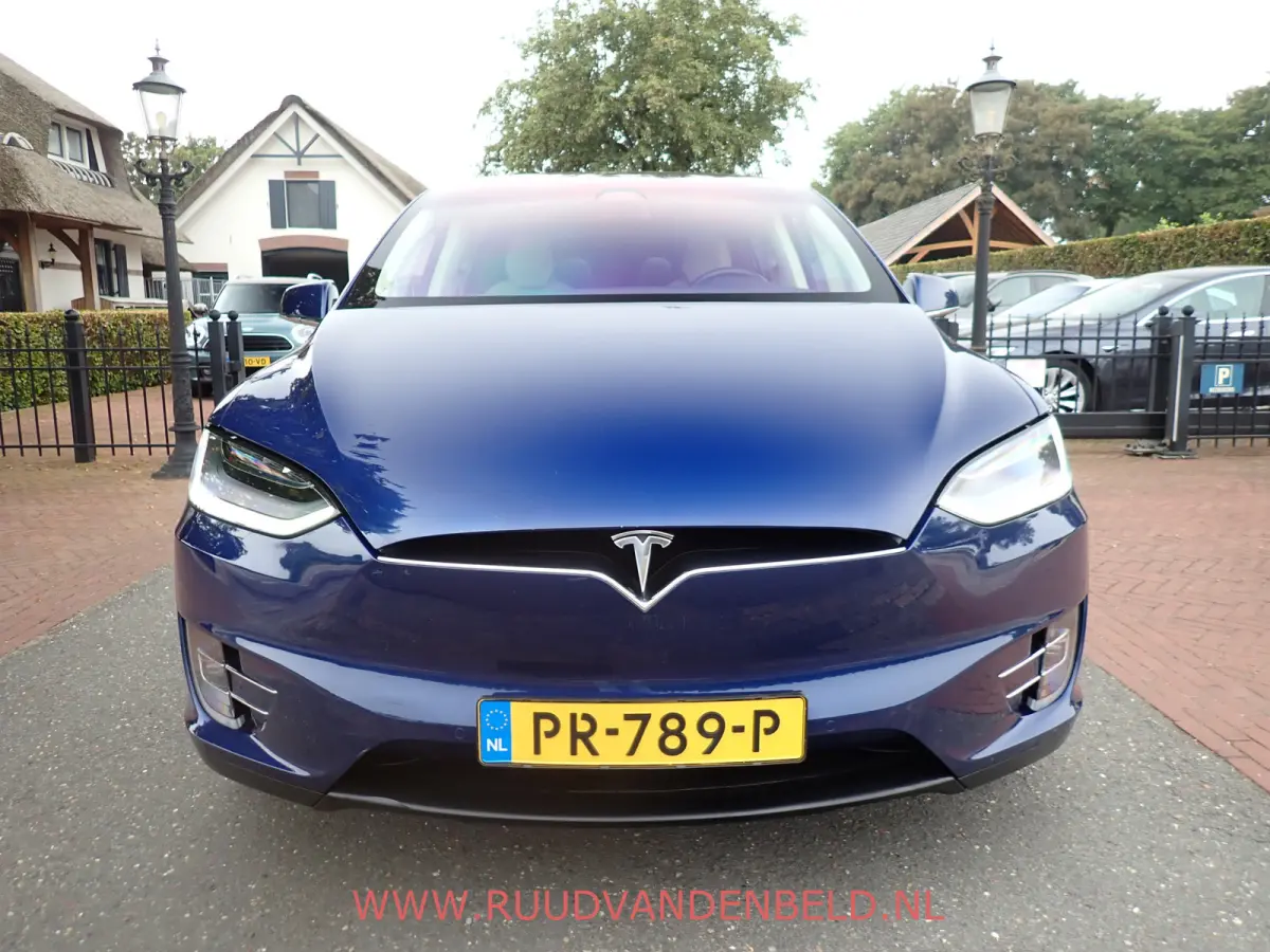 100D 6P SOH 87% / CCS / ENHANCED-AUTOPILOT / CARBON /