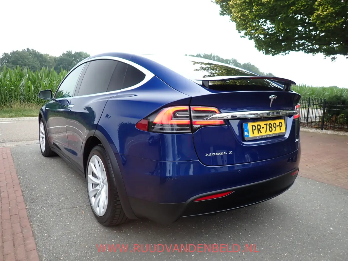 100D 6P SOH 87% / CCS / ENHANCED-AUTOPILOT / CARBON /