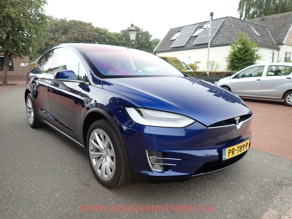 100D 6P SOH 87% / CCS / ENHANCED-AUTOPILOT / CARBON /