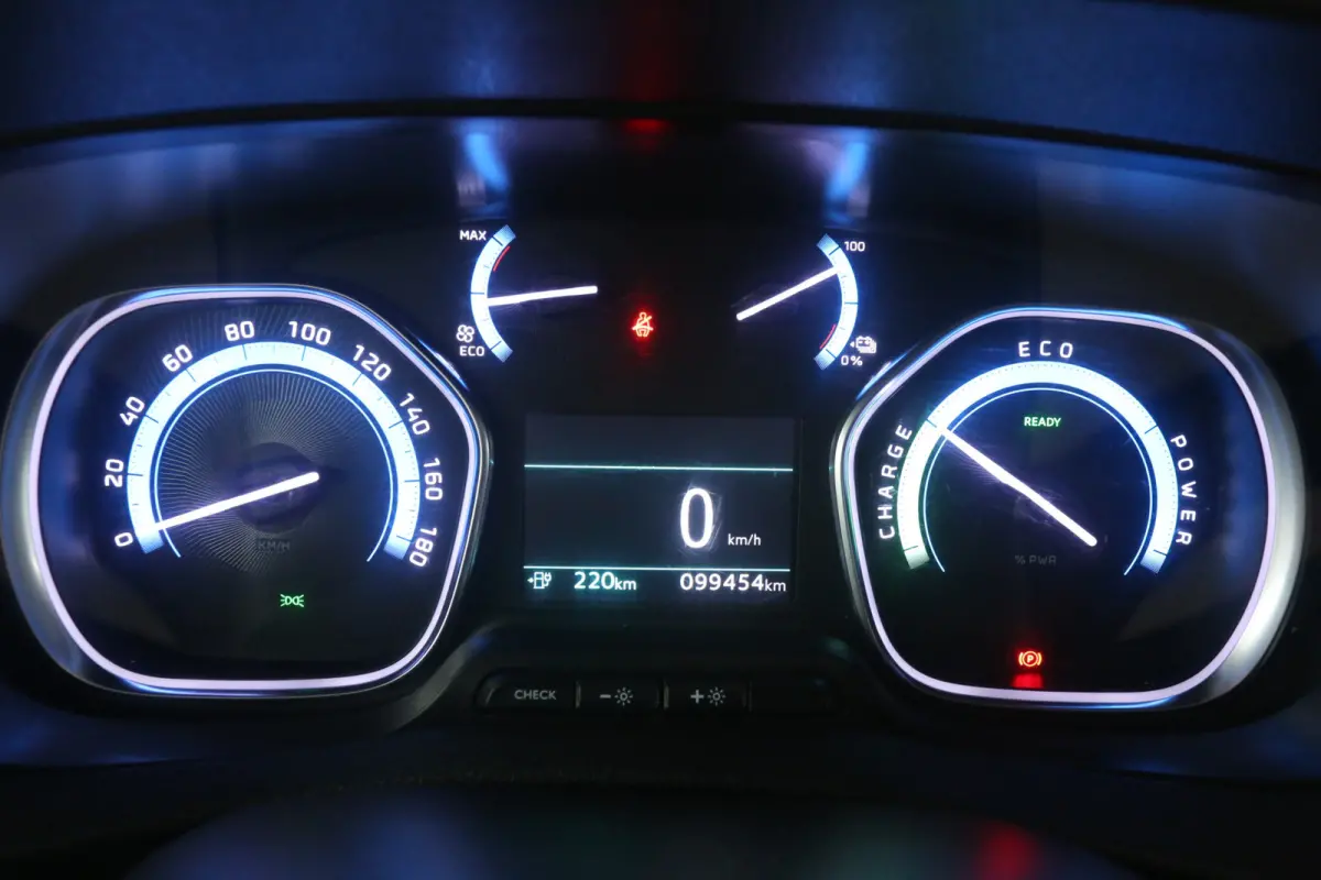 L2H1 75 kWh Long Range | Snelladen | SOH 87% | Airco | Cruise | 3 Zits | Carplay | Parkeersens.