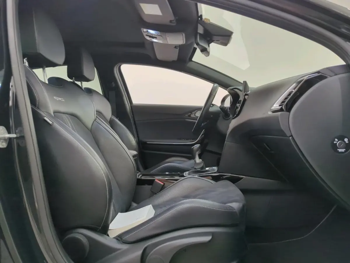 1.0 T-GDi GT-LINE I SCHUIF/KANTELDAK I APPLE CARPLAY I CLIMATE CONTROL I P-CAMERA