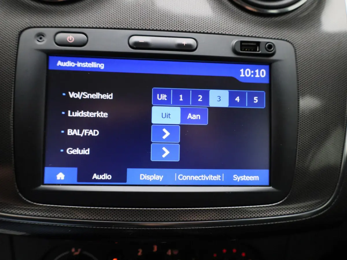 1.0 TCe 100 Plus | WORDT VERWACHT | NAVIGATIE | CRUISE CONTROL | AIRCO | MULTIFUNCTIONEEL STUURWIEL |